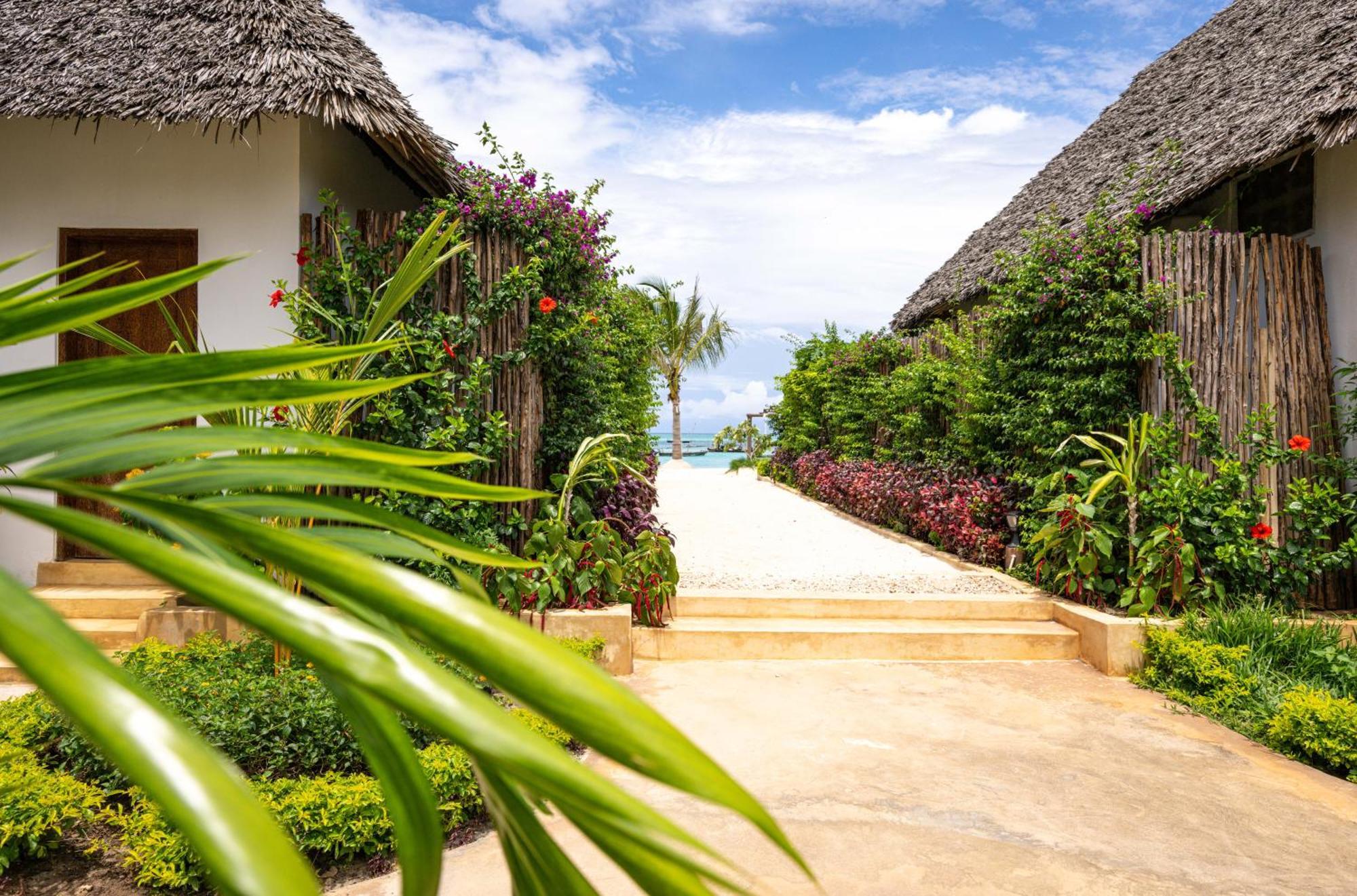 Safaya Luxury Villas - Adults Only Nungwi Exterior photo
